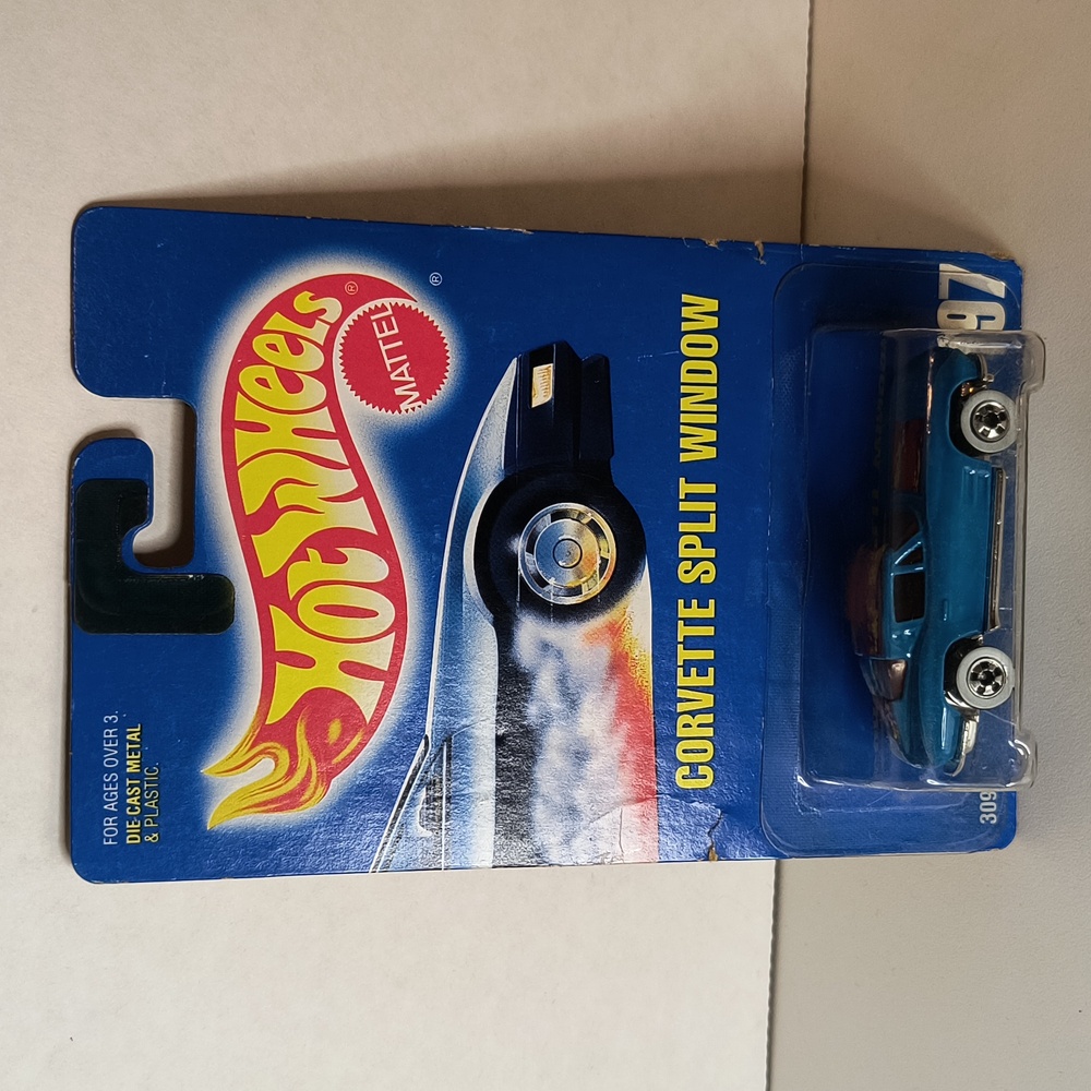 B22 Hot Wheels  Corvette Split Window  blue card 197 shipping protector
